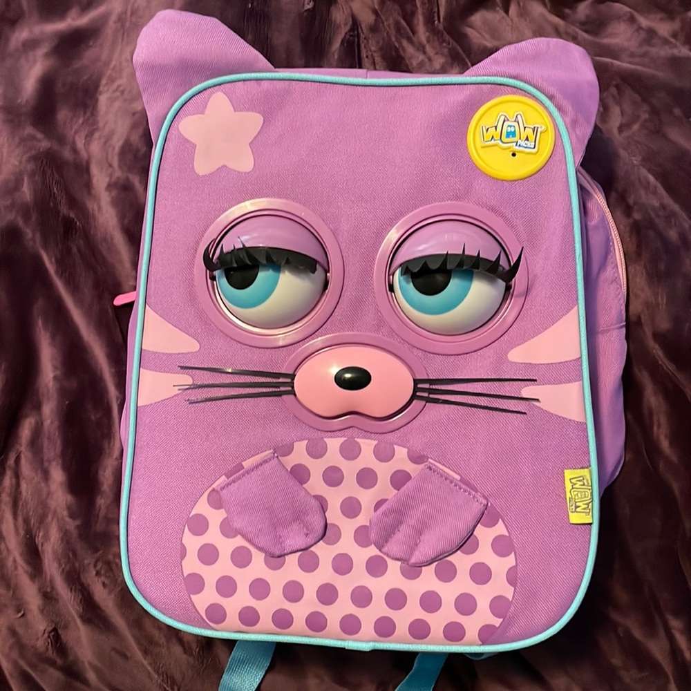 Adorable animated backpack